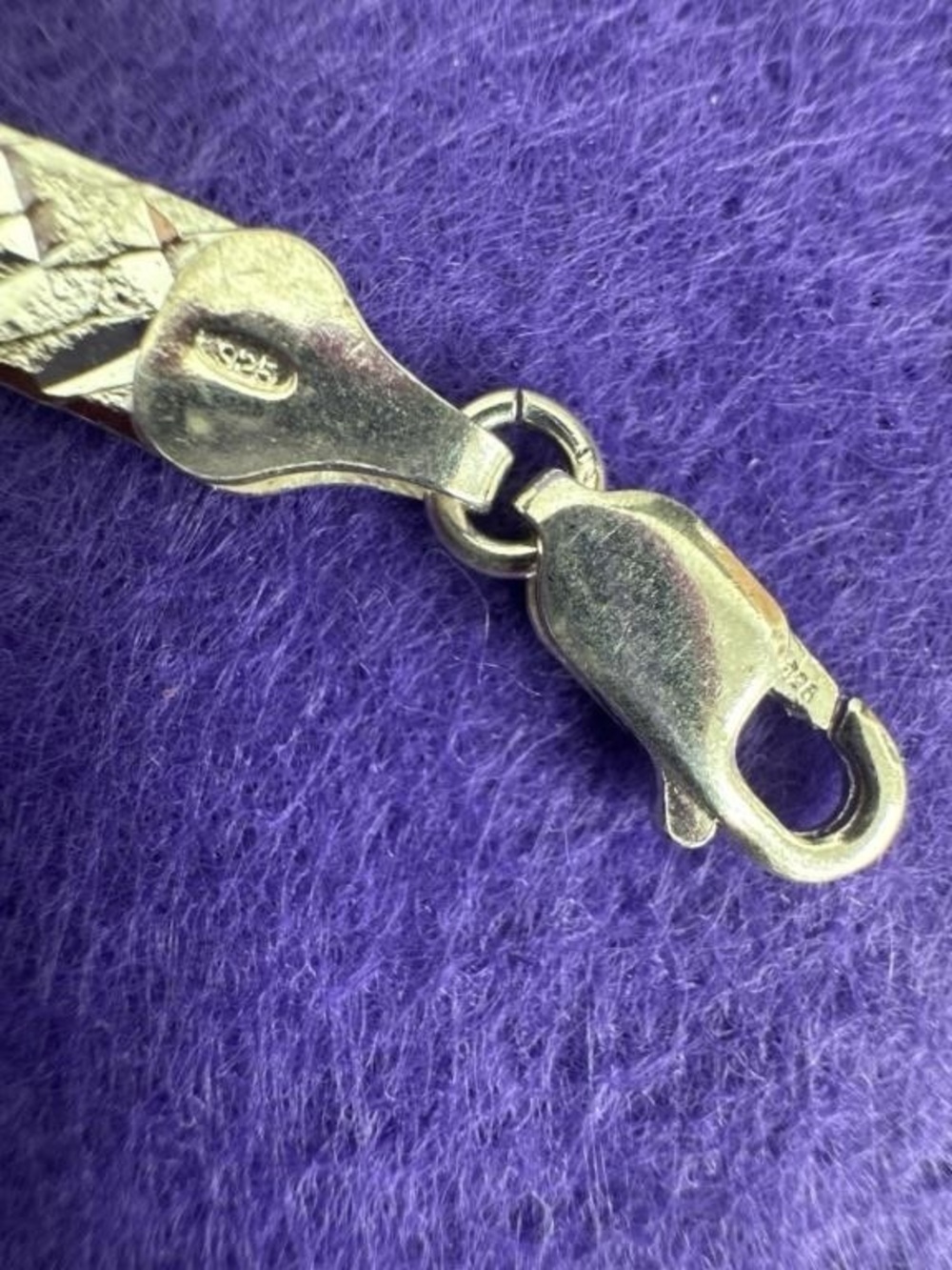 Sterling Silver 925 Herringbone Bracelet - 7.25” Long - Delicate Flat Chain - Picture 4 of 5